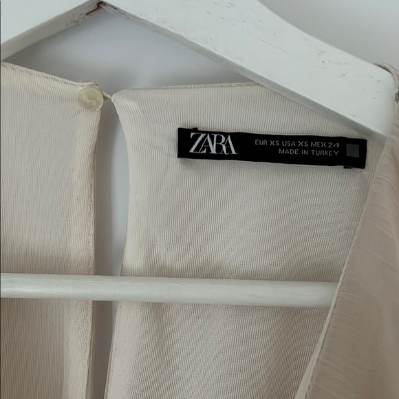 Zara Cream Ruffle Shorts Romper - Picture 4 of 6